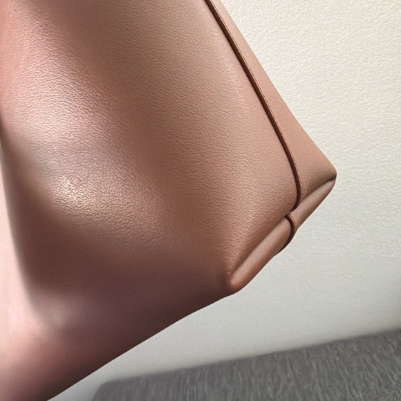 Saint Laurent Tote Bag - Picture 2 of 4